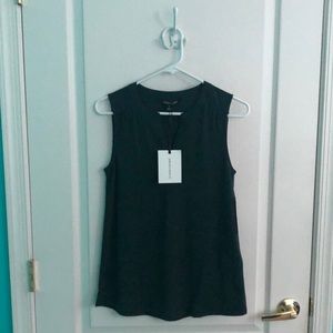 41 Hawthorn Zariyah Split Neck Mixed Material Top